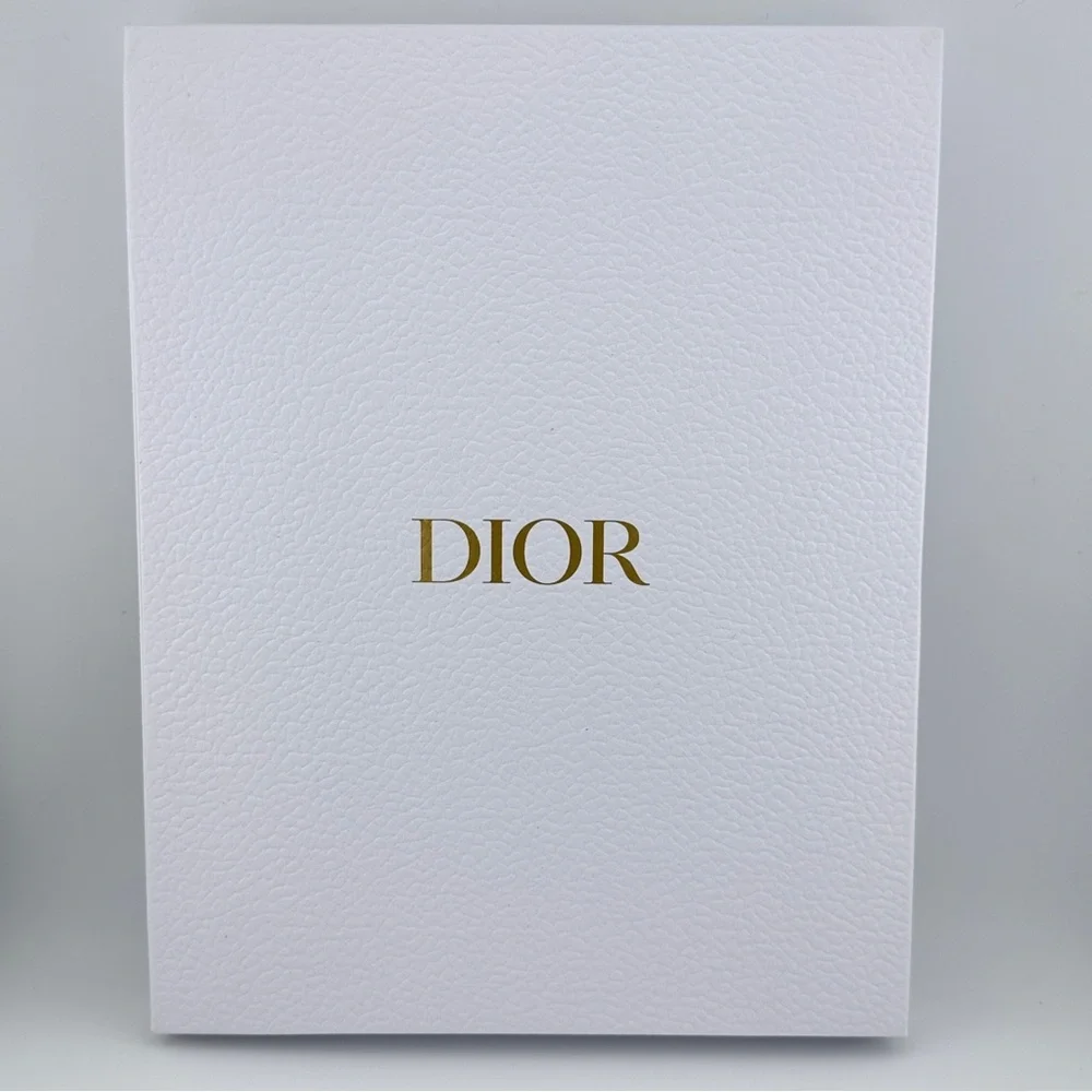 🆕 DIOR Limited Edition “Around the World” Stationery Set NIB
